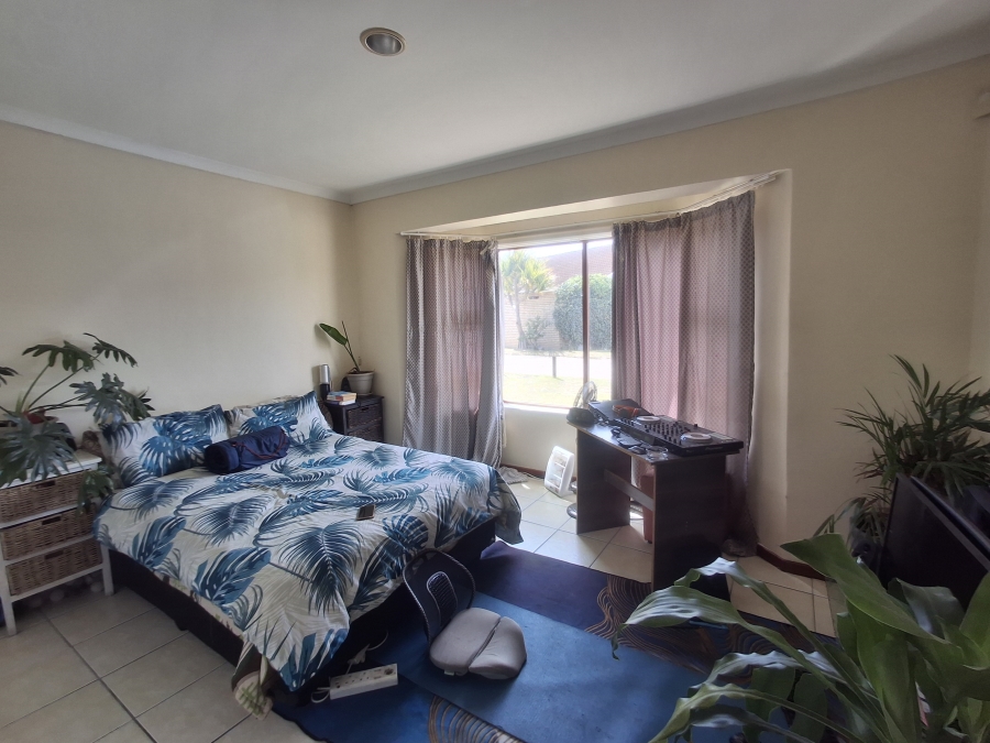 2 Bedroom Property for Sale in Summerstrand Eastern Cape